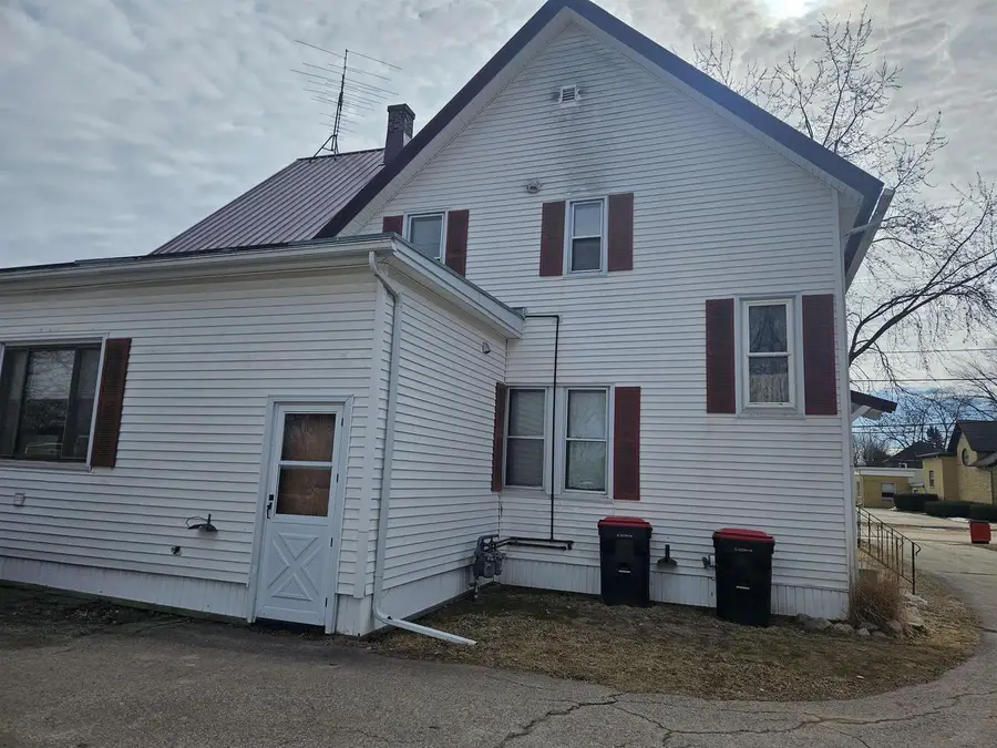 133 W MAIN STREET, Gillett, WI 54124 - #2