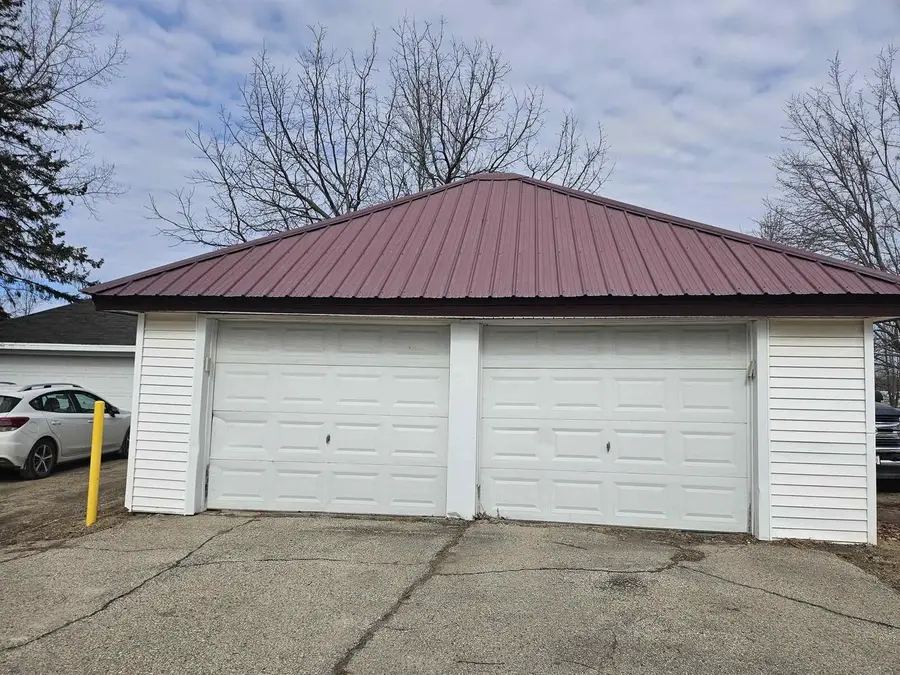 133 W MAIN STREET, Gillett, WI 54124 - #3