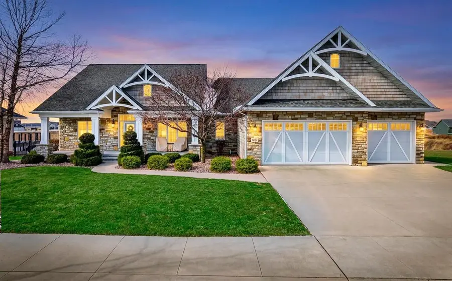 5667 N SUMMERLAND STREET, Appleton, WI 54913 - #2