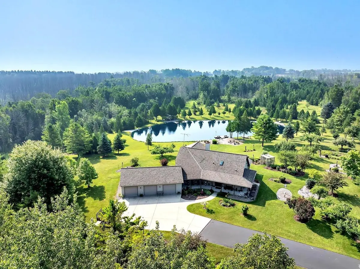 E6023 10TH ROAD, Algoma, WI 54201 - #1