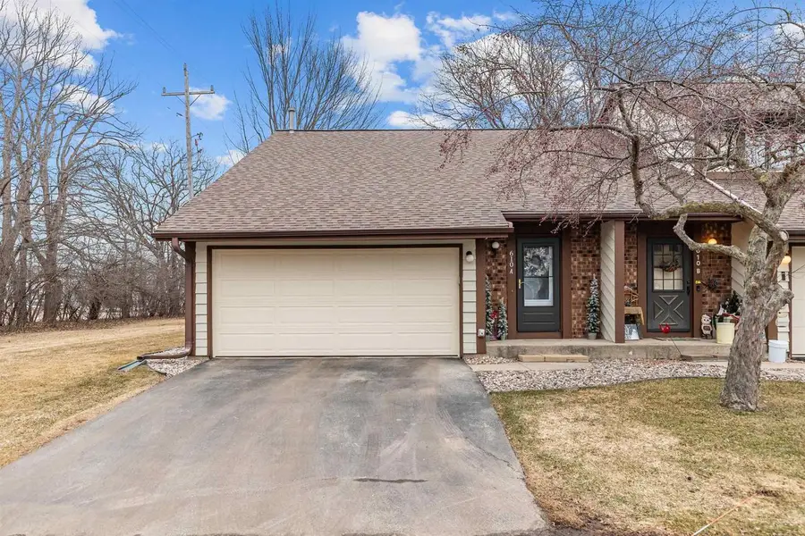 610 STONEHEDGE LANE  #3-A, Grand Chute, WI 54914 - #2