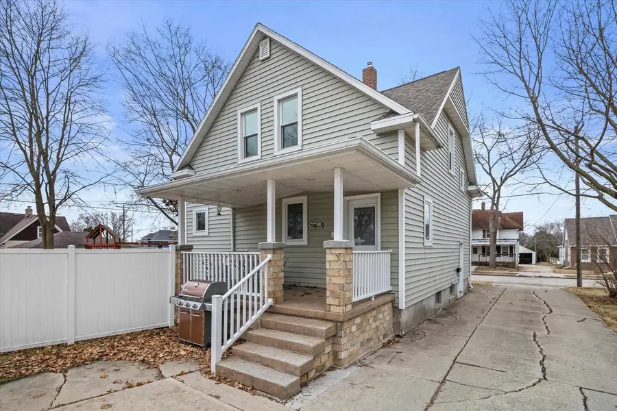 420 COLUMBUS AVENUE, Brillion, WI 54110 - #3