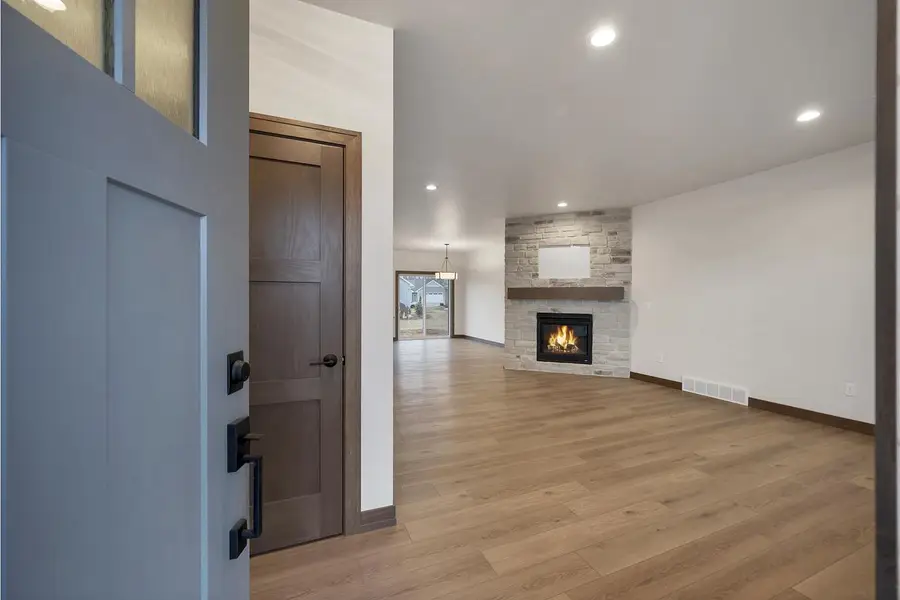 2407 WHISPERING WIND LANE, Green Bay, WI 54303 - #3