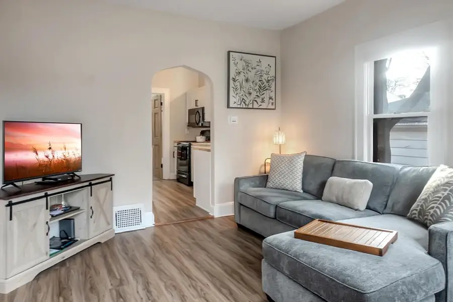 987 KELLOGG STREET, Green Bay, WI 54303 - #3