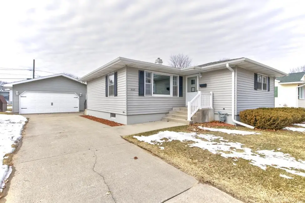 3021 16TH STREET, Menominee, MI 49858 - #1