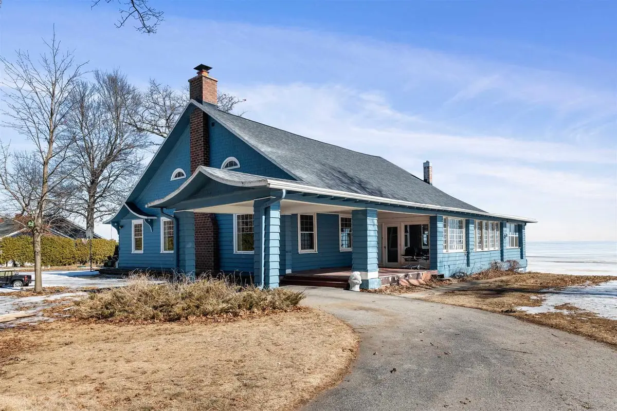 W427 OAKWOOD BEACH ROAD, Marinette, WI 54143 - #1