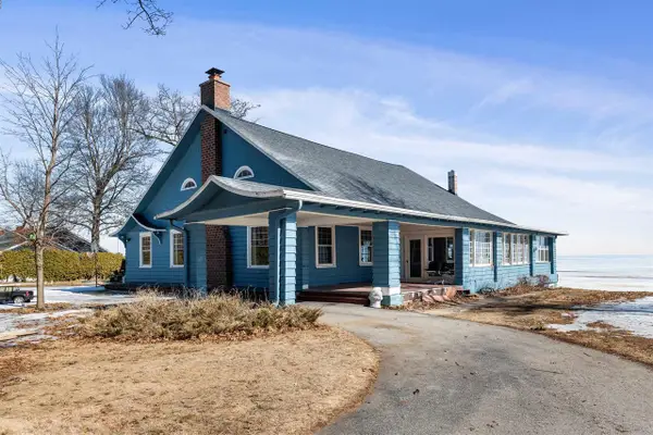 W427 OAKWOOD BEACH ROAD, Marinette, WI 54143