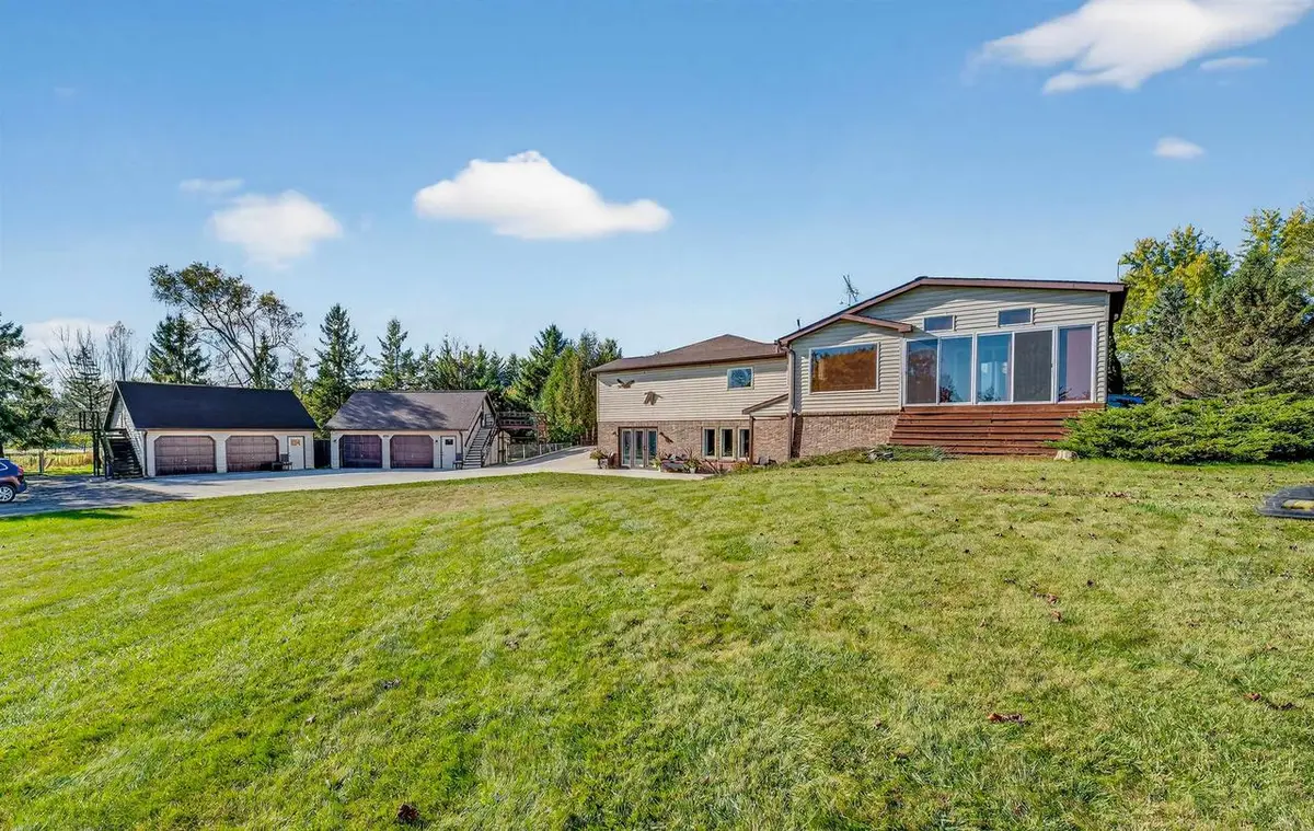 N4819 12 CORNERS ROAD, Black Creek, WI 54106 - #1