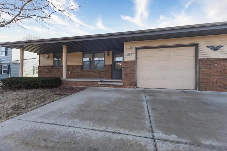 500 S KENSINGTON DRIVE, Appleton, WI 54915 - #2