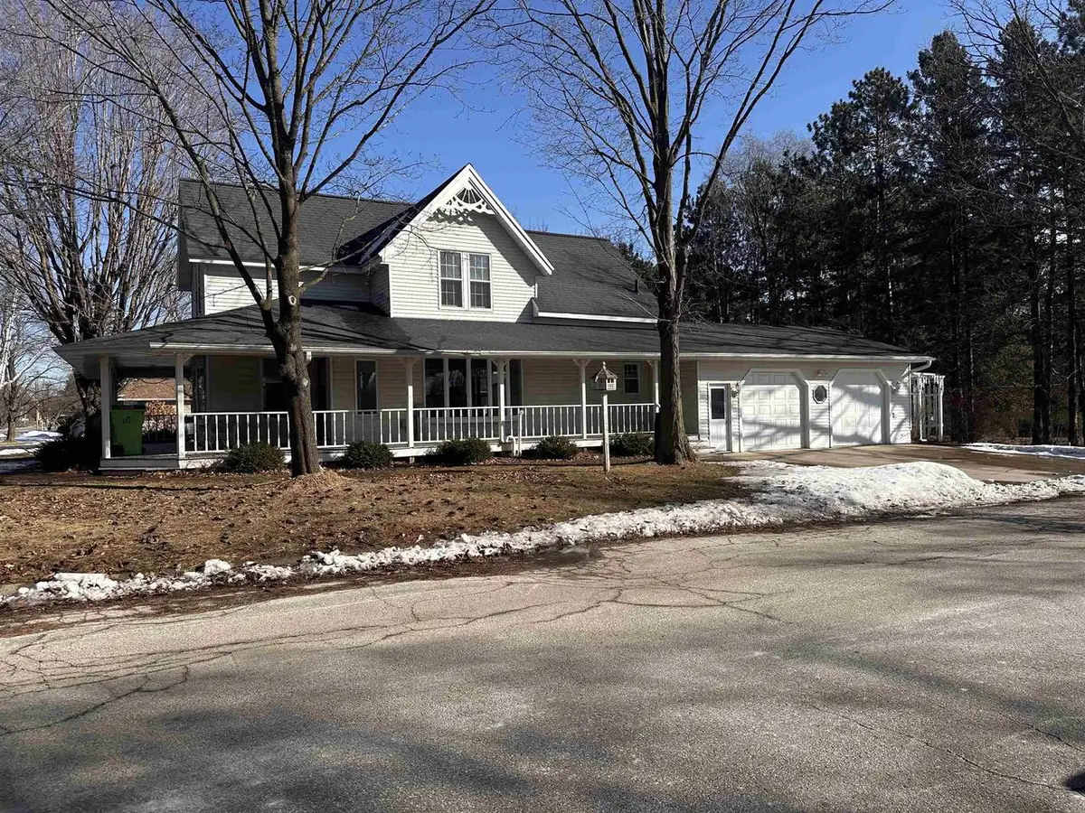 204 COLUMBIA STREET, Oconto Falls, WI 54154 - #1