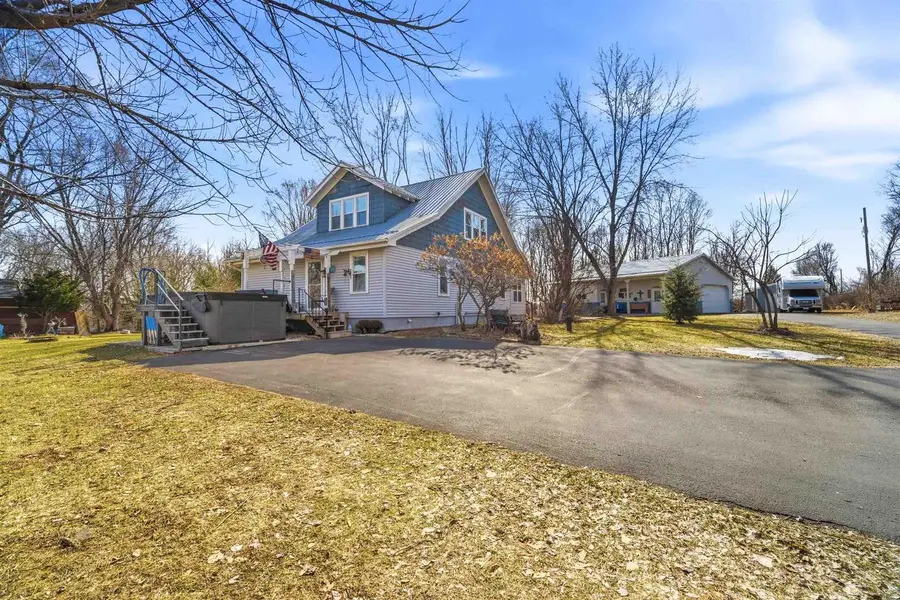 N3512 COUNTY ROAD D, New London, WI 54961 - #2