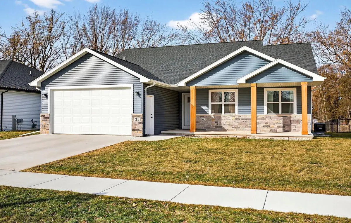 31 ASH GROVE PLACE, Kaukauna, WI 54130 - #1