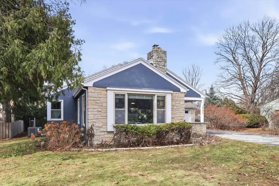 2526 S WEBSTER AVENUE, Green Bay, WI 54301 - #2