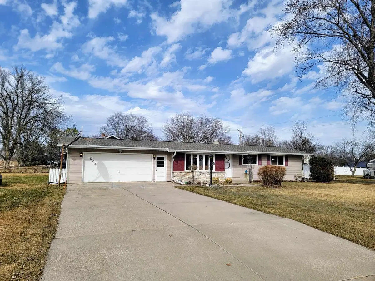 224 DOROTHY DRIVE, Manawa, WI 54949 - #1