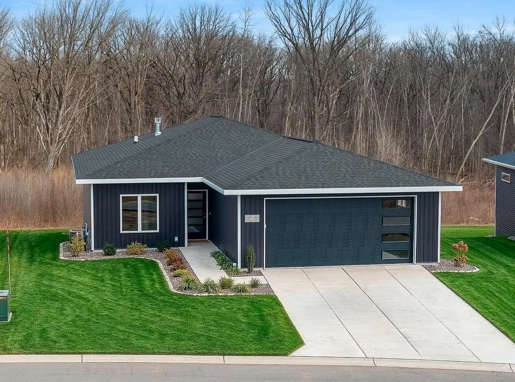 4001 ANTWERP AVENUE, Howard, WI 54313 - #1