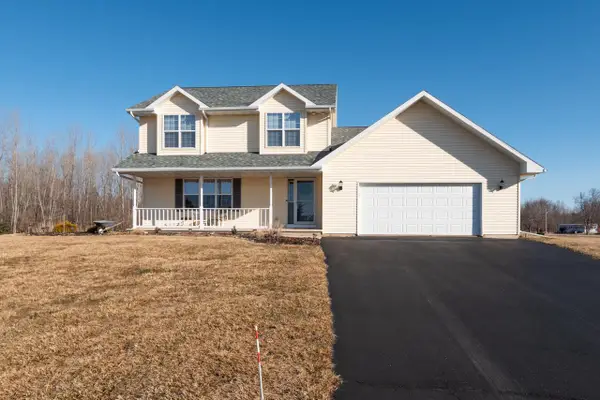 5093 SNAPDRAGON CIRCLE, Little Suamico, WI 54141