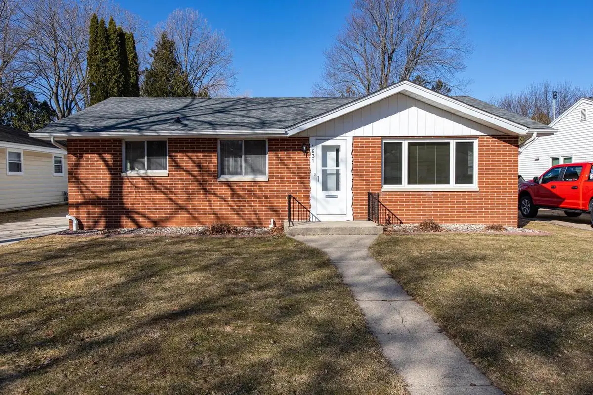1631 S WALDEN AVENUE, Appleton, WI 54915 - #1