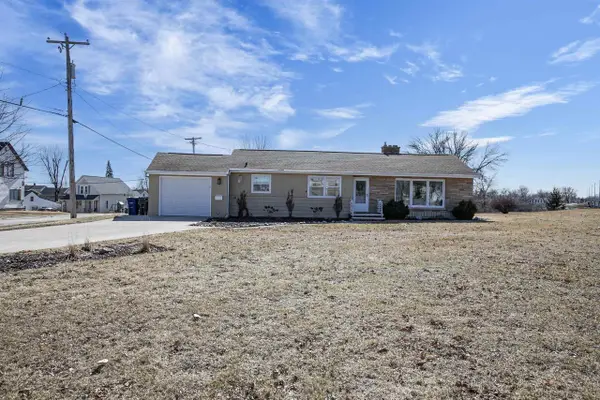 413 MADISON STREET, Little Chute, WI 54140