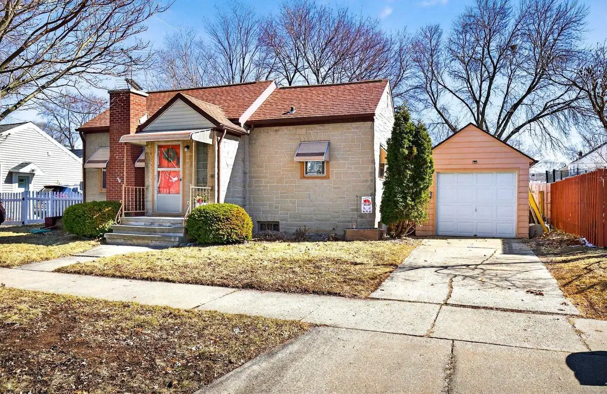 1108 N GILLETT STREET, Appleton, WI 54914 - #1