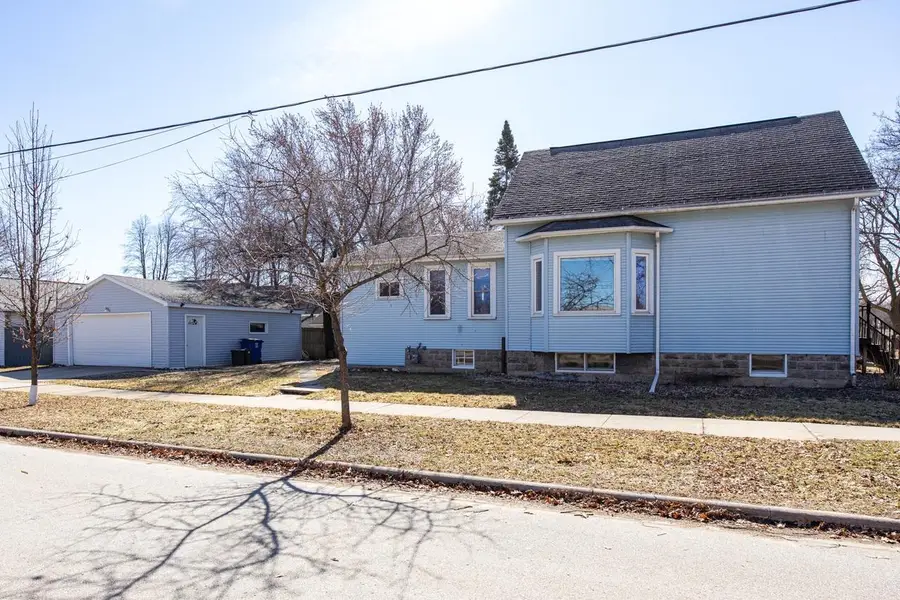 901 S GREENWOOD AVENUE, Green Bay, WI 54304 - #2