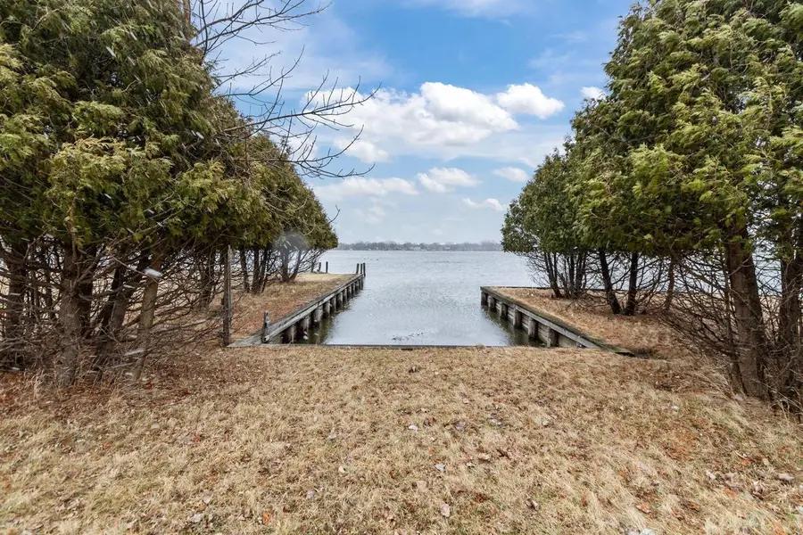 1299 N LAKE STREET, Neenah, WI 54956 - #3