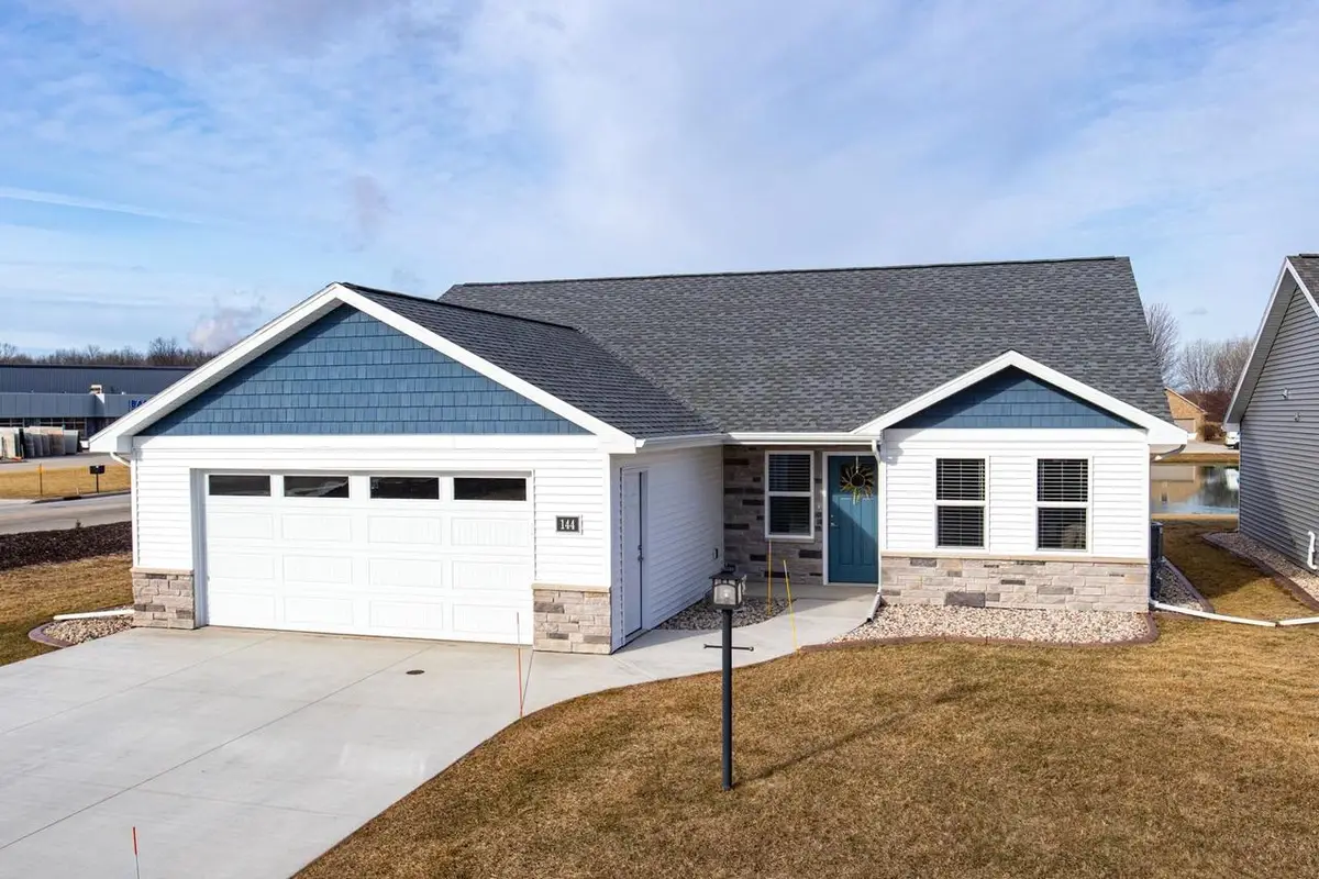 144 GOLF COURSE DRIVE, Wrightstown, WI 54180 - #1