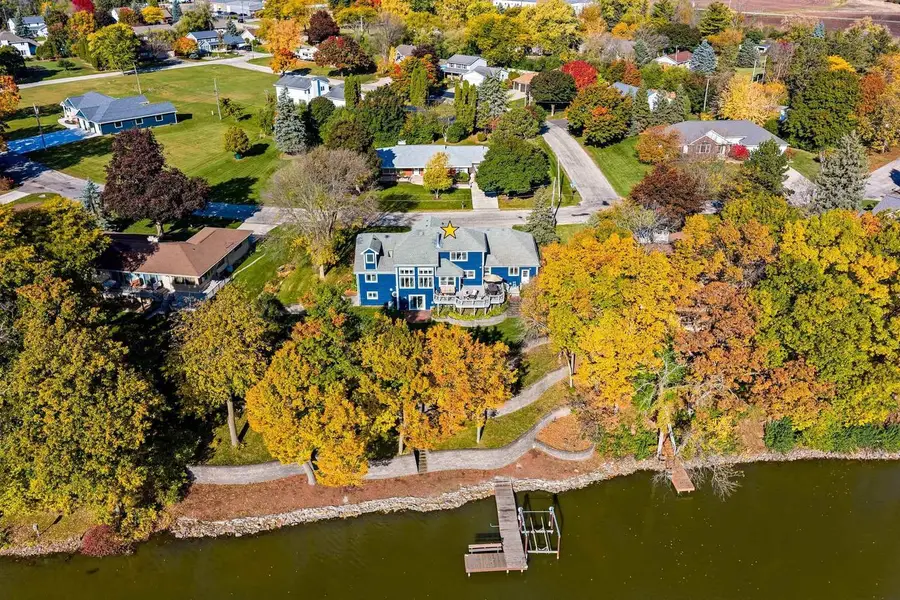 63 FOX POINT DRIVE, Appleton, WI 54911 - #3