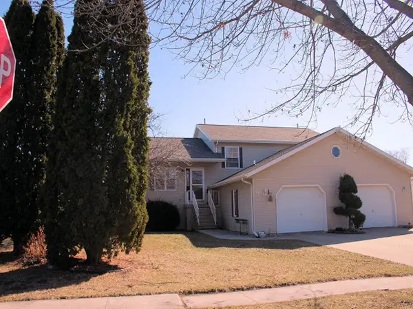 961 EASTMAN LANE, Fond Du Lac, WI 54935