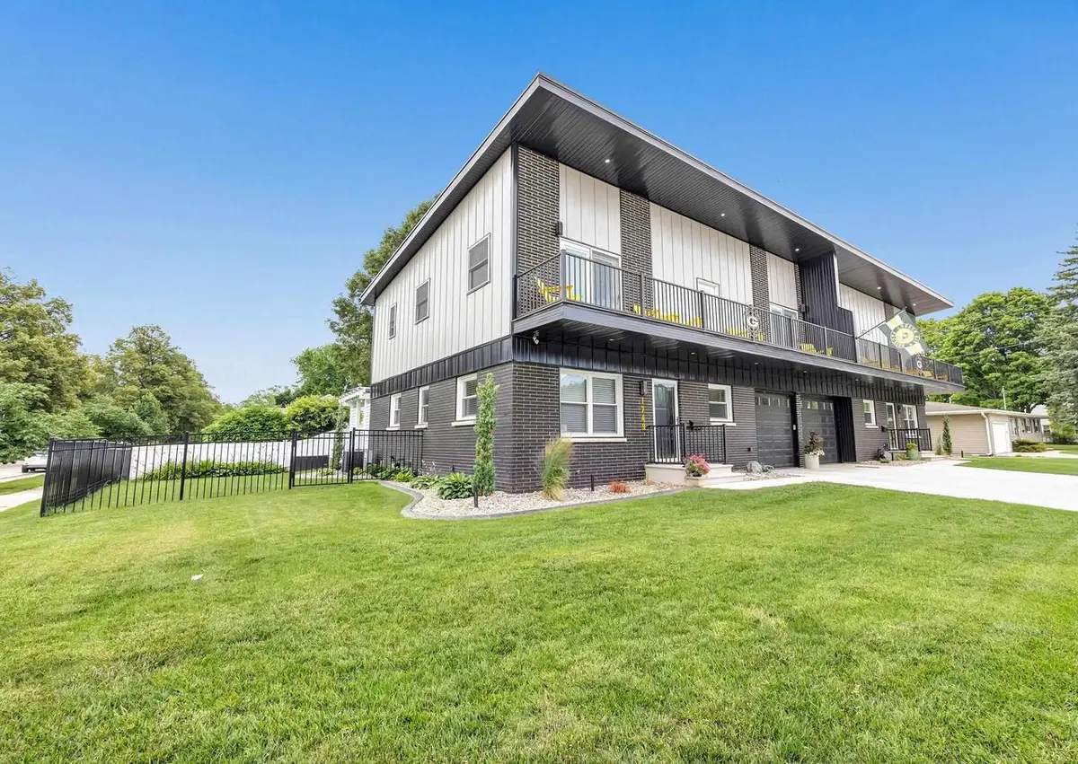 1749 S ONEIDA STREET, Green Bay, WI 54304 - #1