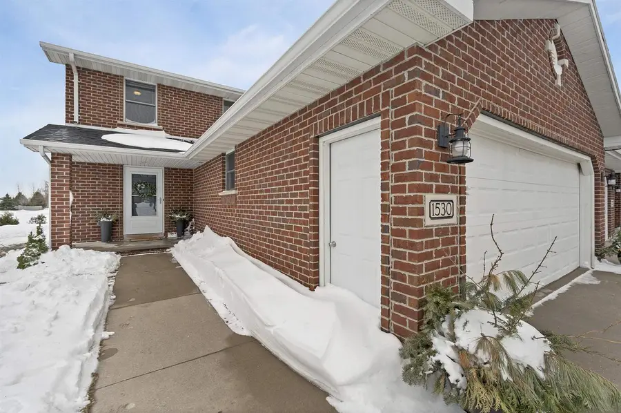 1528 VAN ROAD, Green Bay, WI 54311 - #2