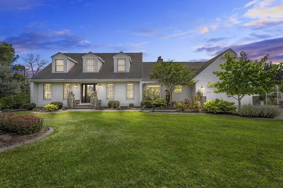 3075 RIDGEWAY DRIVE, Neenah, WI 54956 - #2