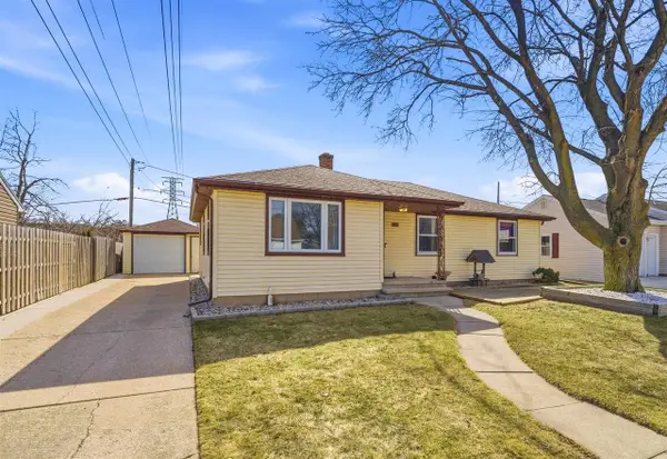 88 FOSTER COURT, Appleton, WI 54915