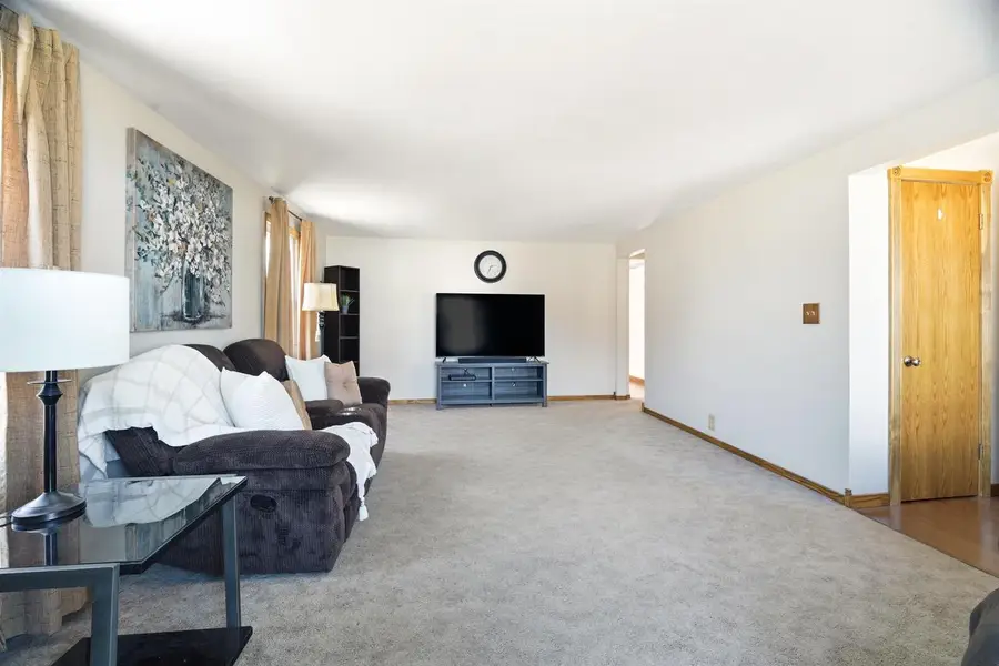 88 FOSTER COURT, Appleton, WI 54915 - #3