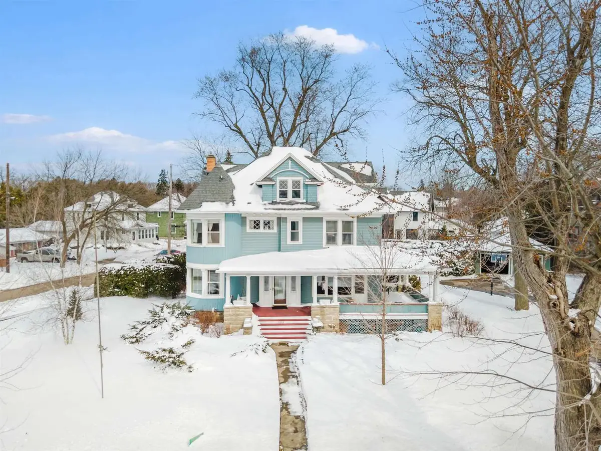 1552 ALGOMA BOULEVARD, Oshkosh, WI 54901 - #1