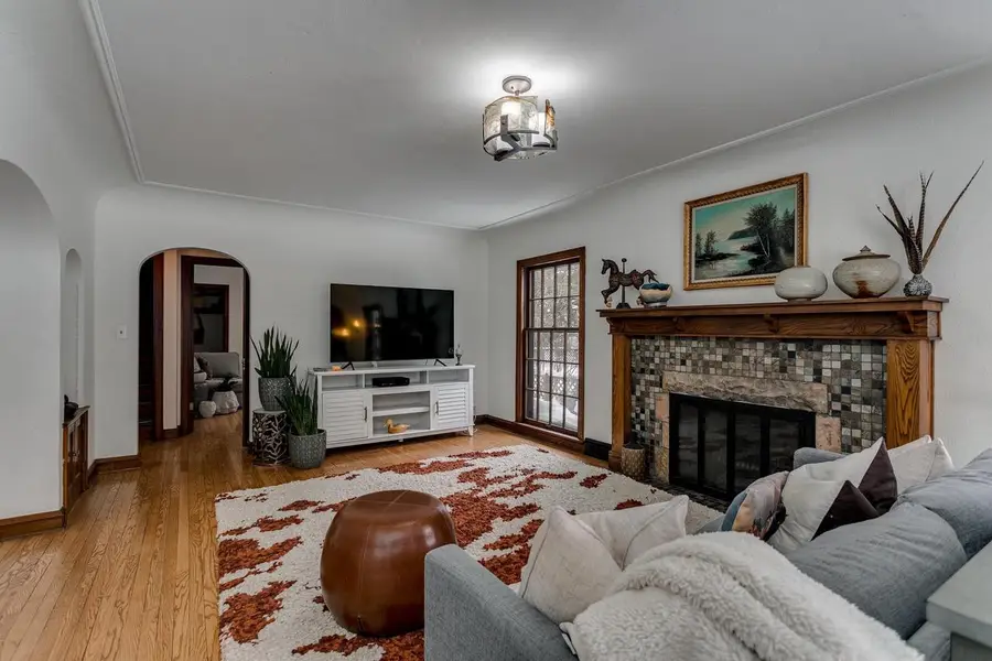 803 W PROSPECT AVENUE, Appleton, WI 54914 - #3