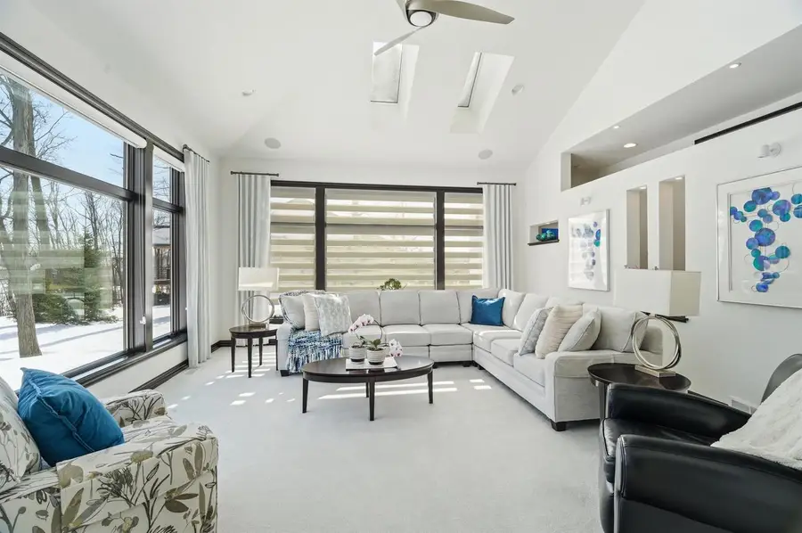 945 WOODCREST HEIGHTS DRIVE, Menasha, WI 54952 - #3