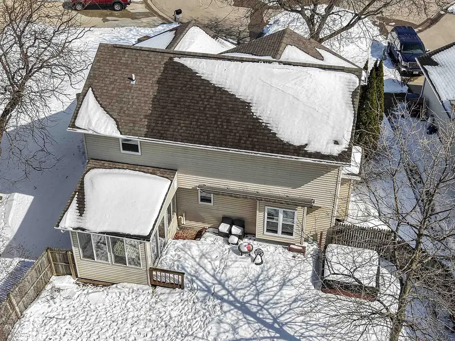 716 ELIZABETH COURT, Menasha, WI 54952 - #2