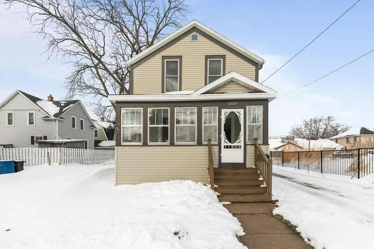 1009 JEFFERSON STREET, Oshkosh, WI 54901 - #1