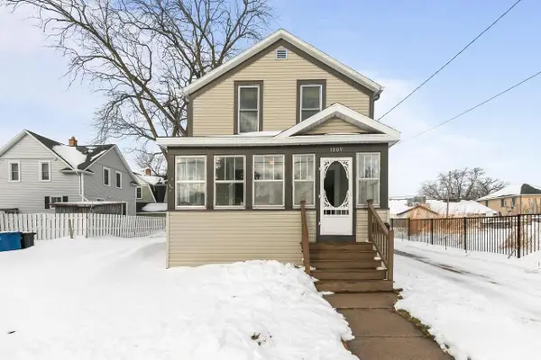 1009 JEFFERSON STREET, Oshkosh, WI 54901