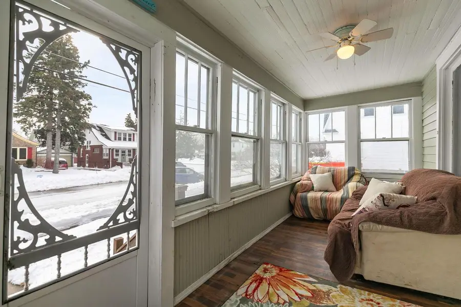 1009 JEFFERSON STREET, Oshkosh, WI 54901 - #3