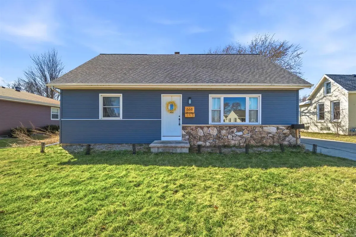 668 S PARK AVENUE, Fond Du Lac, WI 54935 - #1