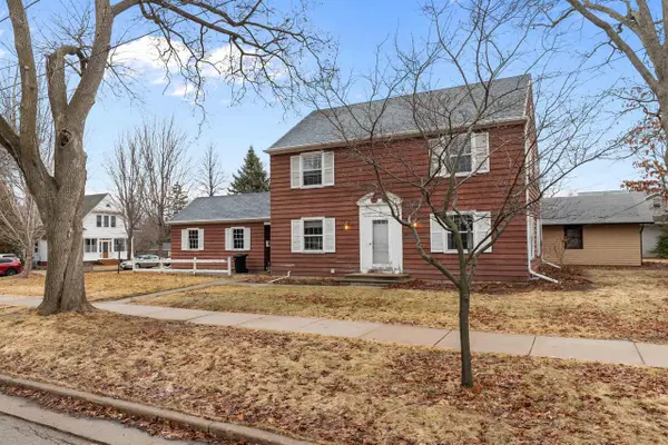 1 BROKAW PLACE, Appleton, WI 54911