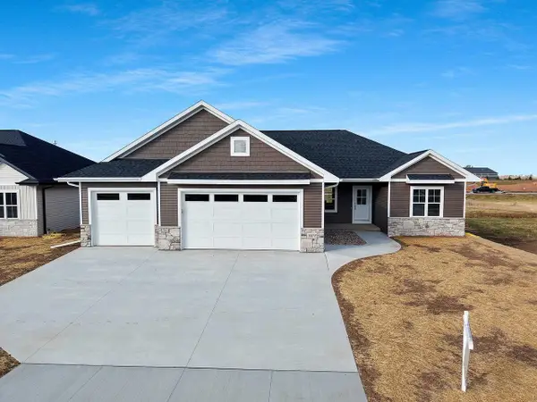 1417 CROSSROADS DRIVE, De Pere, WI 54115