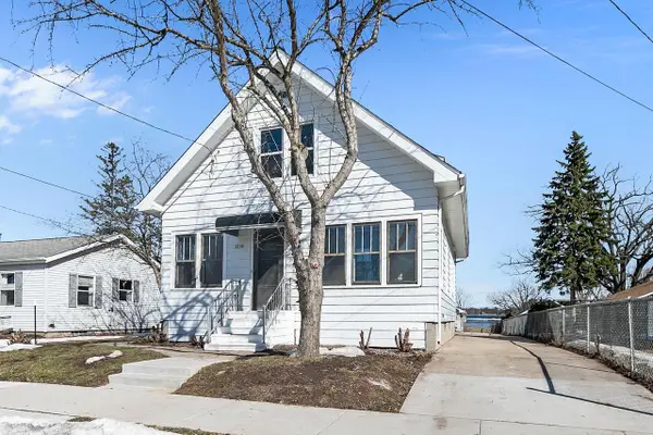 1018 ARTHUR AVENUE, Oshkosh, WI 54902