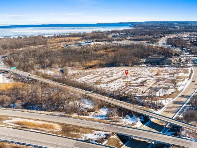 2735 UNIVERSITY AVENUE, Green Bay, WI 54311 - #3