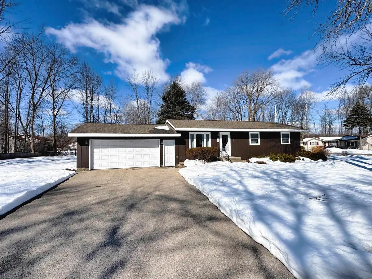 4511 6TH STREET, Menominee, MI 49858 - #1