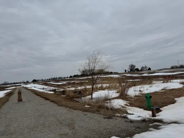 5975 N MEADE STREET, Appleton, WI 54913