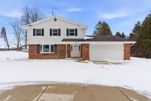 3642 COUNTY ROAD I, Saukville, WI 53080