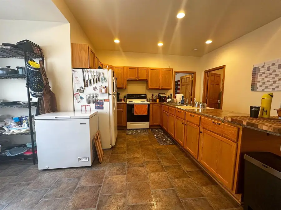 557 MT VERNON STREET, Oshkosh, WI 54901 - #3