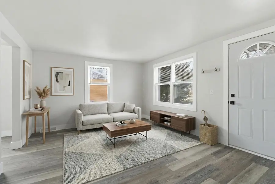 133 W PECKHAM STREET, Neenah, WI 54956 - #3